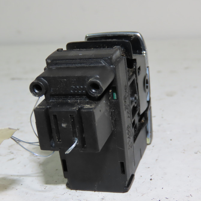 Interrupteur commande de frein a main occasion  Audi A5 Sportback (8TA) 2.0 tdi (2011-2017)   (8K1927225D  3