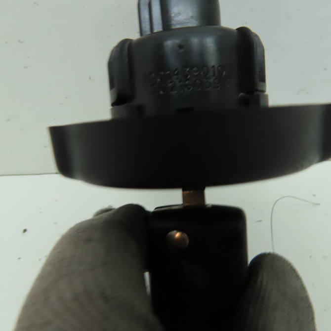 Bouchon reservoir a carburant occasion  Citroën C4 I (LC_) 1.6 vti 120 (2008-2011)   1508H5  3