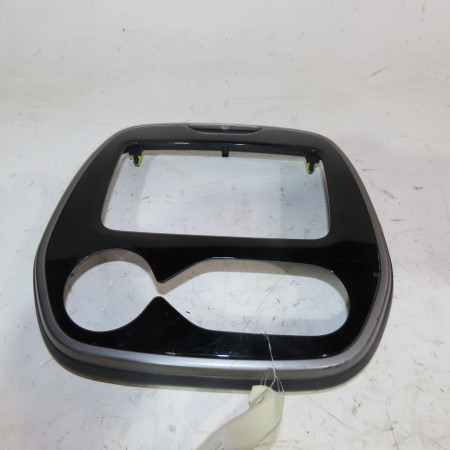 Console occasion  Renault CAPTUR I (J5_, H5_) 1.5 dci 90 (2013) 5 portes   682701779R 