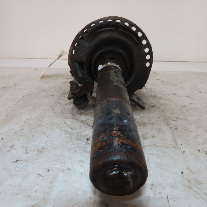 Amortisseur avant gauche occasion  Renault MEGANE II (BM0/1_, CM0/1_) 2.0 dci (2007-2008)   8200757549  3