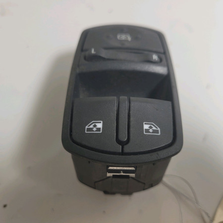 Commande lève-glace porte avant gauche occasion  Opel CORSA D (S07) 1.3 cdti (l08, l68) (2006-2014) 5 portes   13258522 
