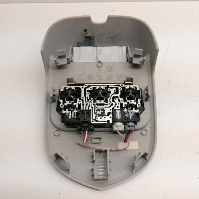 Plafonnier occasion  Peugeot 5008 (0U_, 0E_) 1.6 hdi (2010-2017) 5 portes   6362P9  2