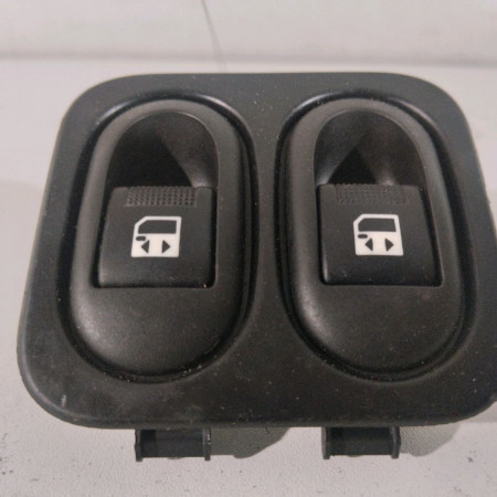 Commande lève-glace porte avant gauche occasion  Peugeot 1007 (KM_) 1.4 hdi (2005)   6554L7 