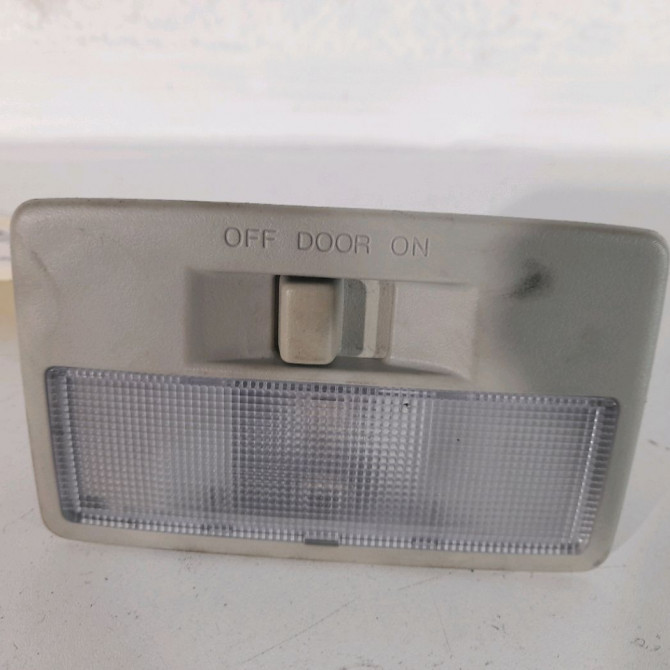 Plafonnier occasion  Mazda 2 (DE_, DH_) 1.4 mzr-cd (2008-2015)   EG2151310A75  1