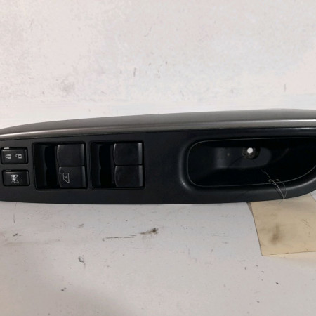 Commande lève-glace porte avant gauche occasion  Nissan NOTE (E12) 1.5 dci (2013)   254013VV0B 