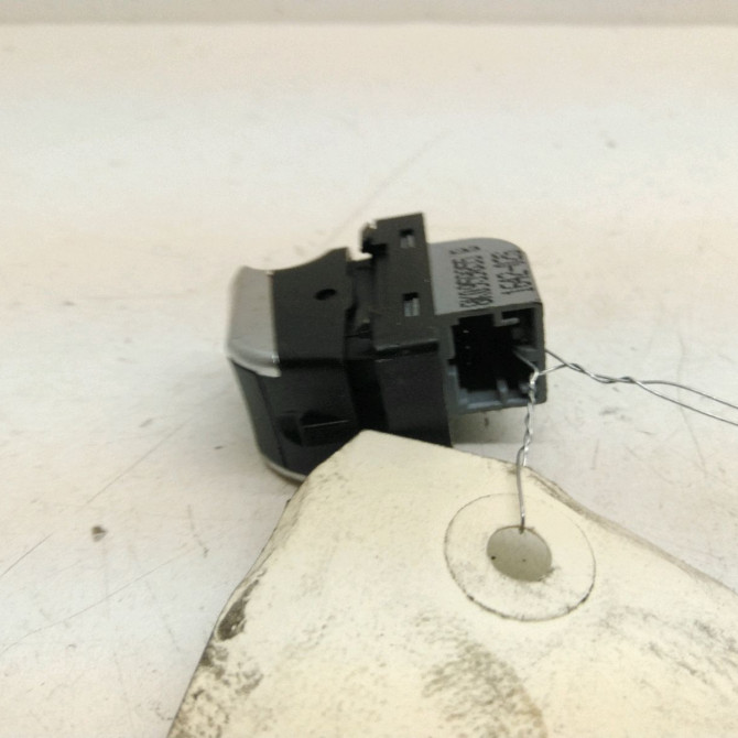 Commande lève-glace porte avant droite occasion  Audi A5 (8T3) 3.0 tdi quattro (2007-2012)   8K0959855BV10  2