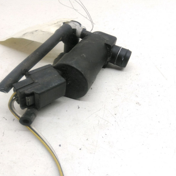 Pompe lave-glace avant occasion  Ford KUGA I 2.0 tdci (2008-2012) 5 portes     3