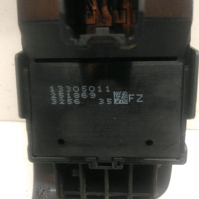 Commande lève-glace porte avant gauche occasion  Opel ZAFIRA TOURER C (P12) 1.6 cdti (75) (2013)   13305011  3