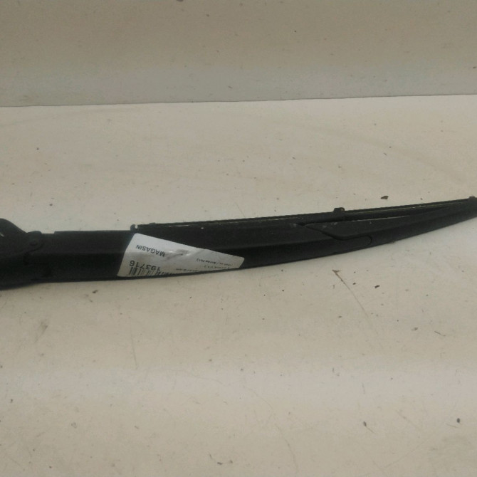 Bras essuie-glace arrière occasion  Lancia YPSILON (312_) 1.2 (312.pxa1a, 312.yxa1a) (2011)   51833786  1