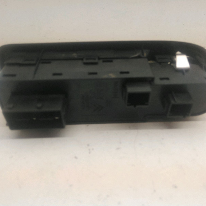 Commande lève-glace porte avant gauche occasion  Citroën C5 III (RD_) 2.0 hdi 140 (2008) 4 portes   6490NR  2