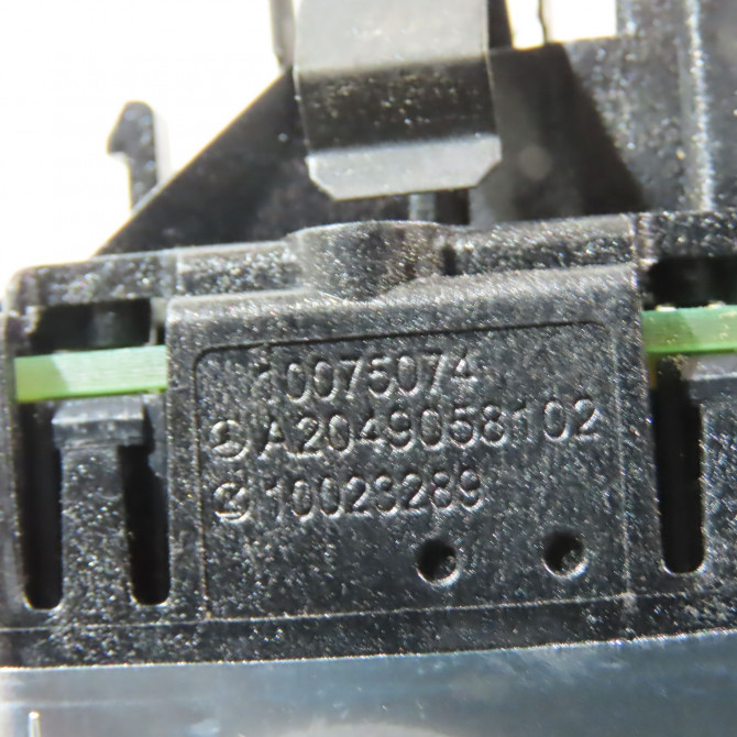 Commande leve-glace porte arrière gauche occasion  Mercedes-benz CLASSE A (W176) A 200 cdi / d (176.008) (2014-2018)   20490581029107  2