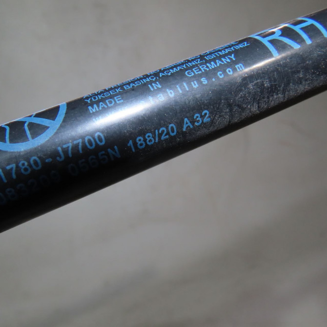 Verin droit hayon occasion  Kia CEED (CD) 1.0 t-gdi (2018)   81780J7700  2