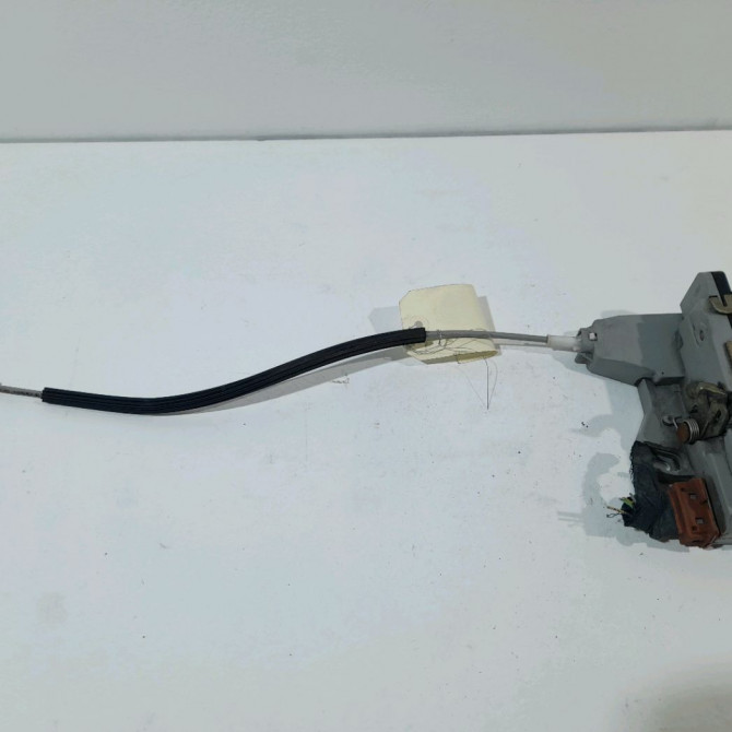 Serrure porte ard occasion  Peugeot 307 (3A/C) 2.0 hdi 90 (2000-2007) 5 portes   9138C0  2