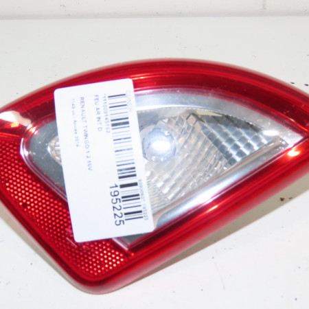 Feu arrière intérieur droit occasion  Renault TWINGO II (CN0_) 1.2 16v (cn04, cn0a, cn0b) (2007-2014) 3 portes   265503882R 