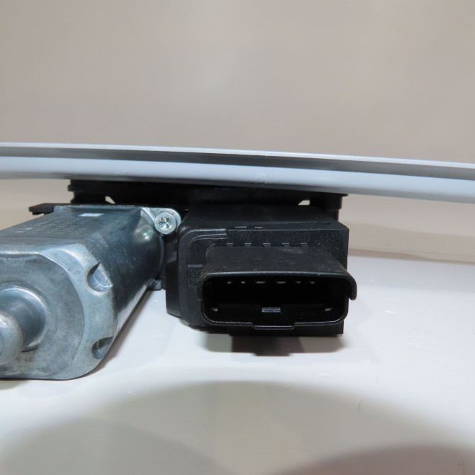 Mecanisme + moteur lève-glace avant droit occasion  Opel CROSSLAND X / CROSSLAND (P17, P2QO) 1.2 (75) (2017)   39227500  3