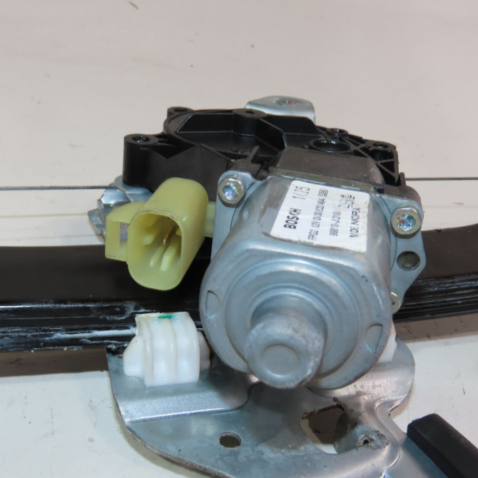 Mecanisme + moteur lève-glace avant droit occasion  Chevrolet AVEO 3/5 portes (T300) 1.3 d (2011-2015)   42339896  3