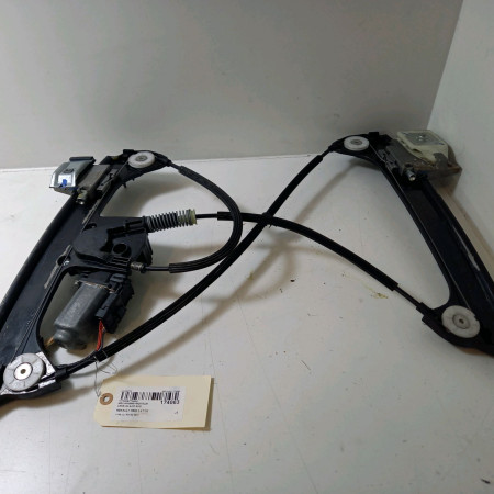 Mecanisme+moteur leve-glace avg occasion  Renault WIND (E4M_) 1.2 (e4mf) (2010)   807215199R 