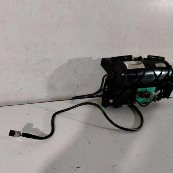 Afficheur digital occasion  Peugeot 5008 (0U_, 0E_) 1.6 bluehdi 120 (2014-2017) 5 portes   98045606ZD  4