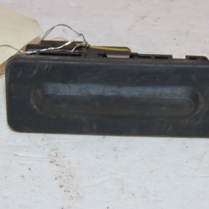 Actionneur serrure hayon occasion  Peugeot 3008 SUV (MC_, MR_, MJ_, M4_) 2.0 bluehdi 180 (2016)   6490RZ  1