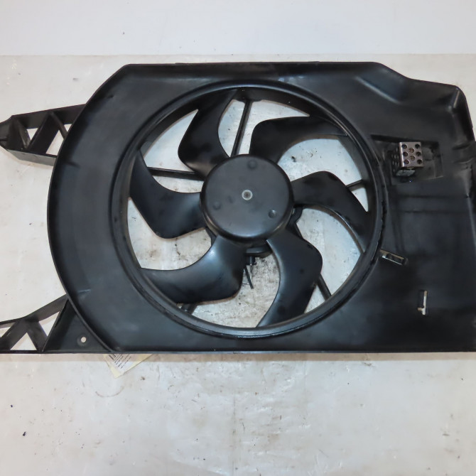 Moteur ventilateur radiateur occasion  Renault LAGUNA II Grandtour (KG0/1_) 2.0 16v (kg03, kg0z, kg0t, kg1y) (2005-2007)   7701067592  1