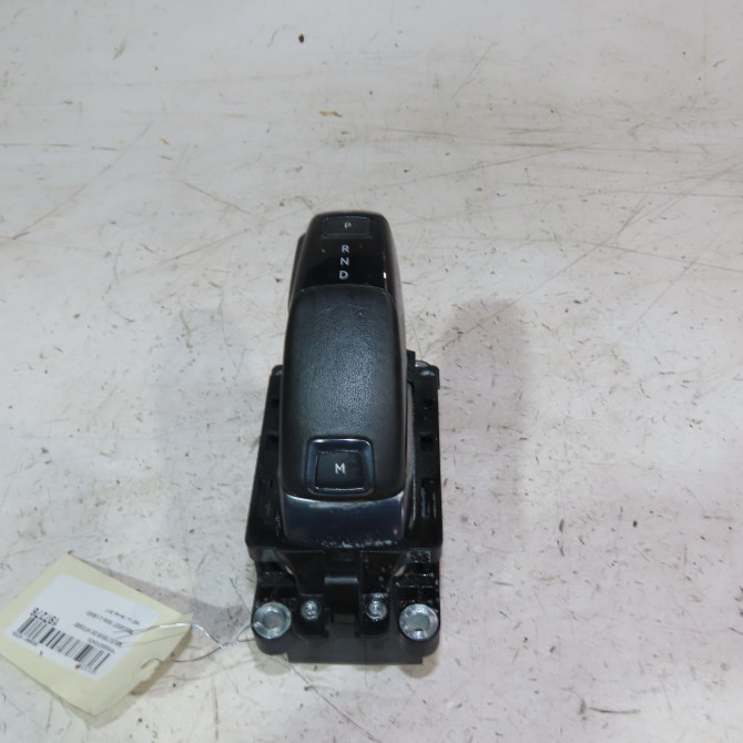 Pommeau levier vitesses occasion  Peugeot 3008 SUV (MC_, MR_, MJ_, M4_) 2.0 bluehdi 180 (2016)   98205727UG  1