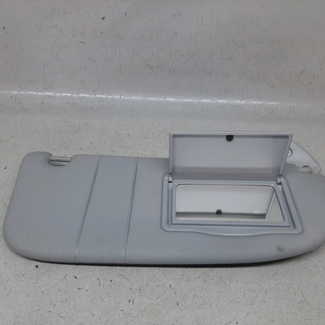 Pare-soleil gauche occasion  Peugeot 406 Coupé (8C) 2.2 hdi (2000-2004) 2 portes   8143T4  1