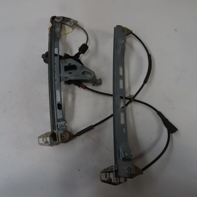 Mecanisme + moteur lève-glace avant droit occasion  Peugeot 206 3/5 portes (2A/C) 1.4 hdi eco 70 (2001-2009) 5 portes   9222F8  3