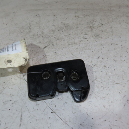 Serrure hayon occasion  Volkswagen vw POLO III (6N1) 60 1.4 (1995-1999)   6N0827505A 