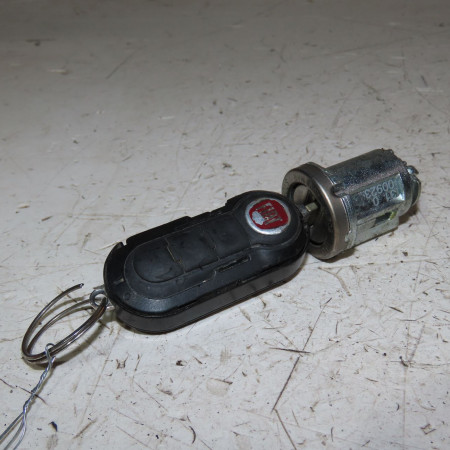 Antivol de direction occasion  Fiat 500 (312_) 1.2 (312axa1a) (2007) 3 portes   52180852 