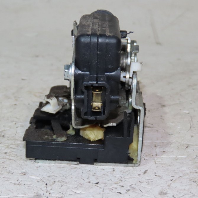 Serrure porte ard occasion  Dacia SANDERO 1.5 dci (2010) 5 portes   8200735246  2