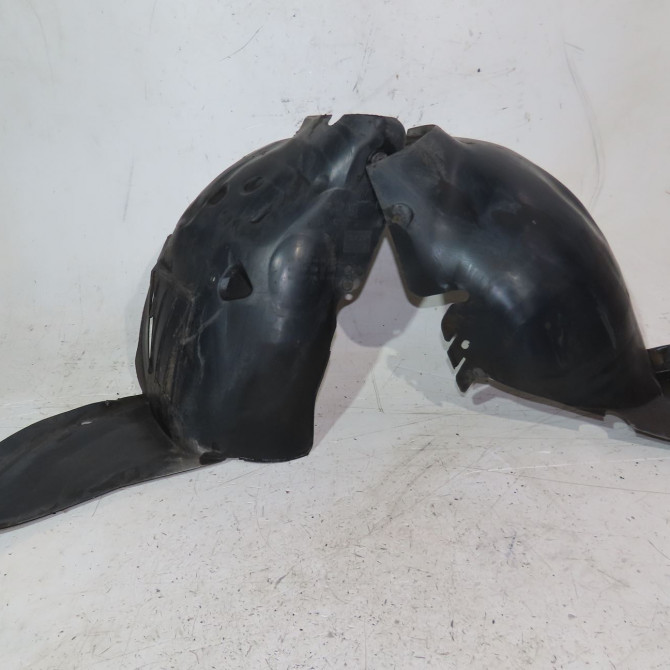 Pare-boue avant droit occasion  Peugeot 206 CC (2D) 2.0 s16 (2000-2007)   7136J4  3