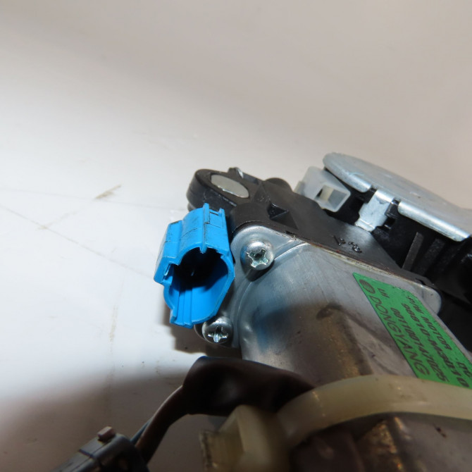 Mecanisme+moteur leve-glace avg occasion  Chevrolet SPARK (M300) 1.0 (2010) 5 portes   95129328  4