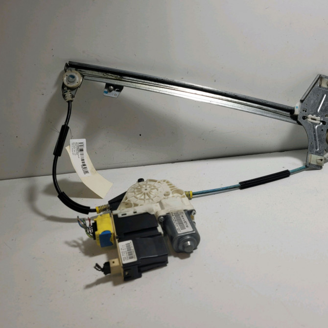 Mecanisme + moteur lève-glace avant droit occasion  Peugeot 307 (3A/C) 1.6 hdi 110 (2004-2009) 5 portes   9222J9  3