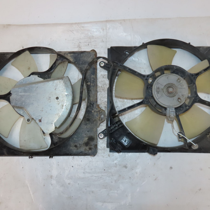 Moteur ventilateur radiateur occasion  Toyota RAV 4 II (_A2_) 2.0 d 4wd (cla20_, cla21_) (2001-2005)   1636328160  2