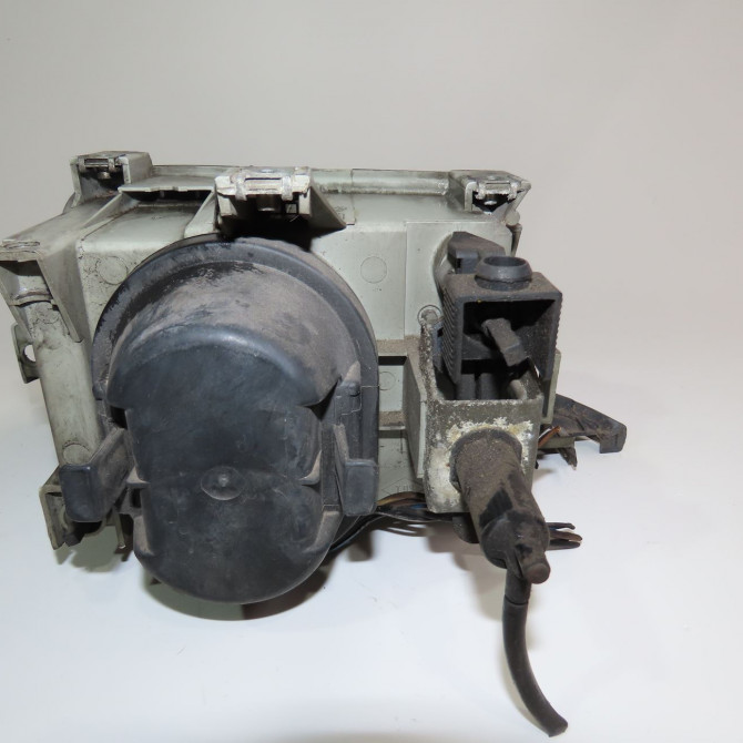 Phare droit occasion  Renault CLIO I (B/C57_, 5/357_) 1.7 (b/c574) (1991-1993)   7701034147  2