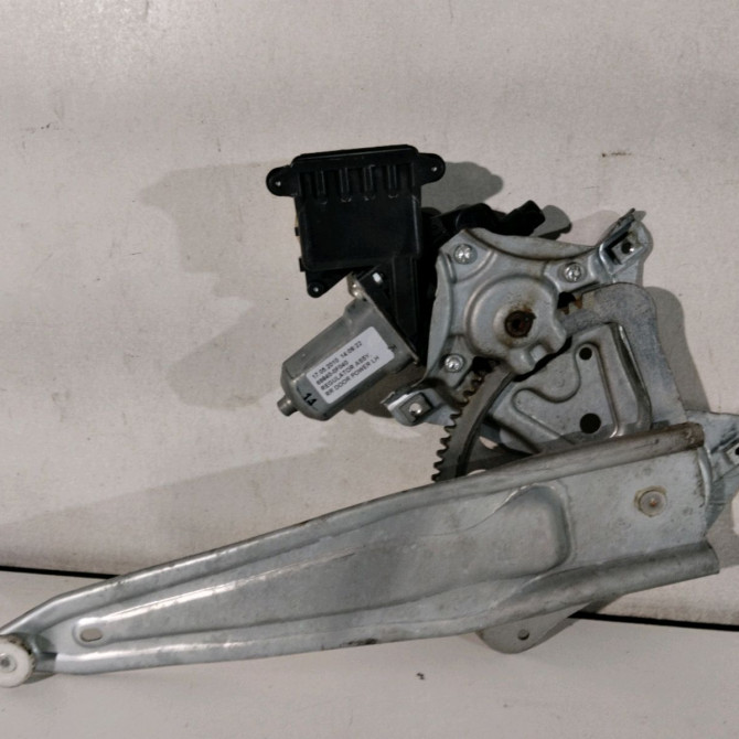 Mecanisme+moteur leve-glace arg occasion  Toyota VERSO (_R2_) 2.0 d-4d (aur20_) (2009-2018)   698400F041  4