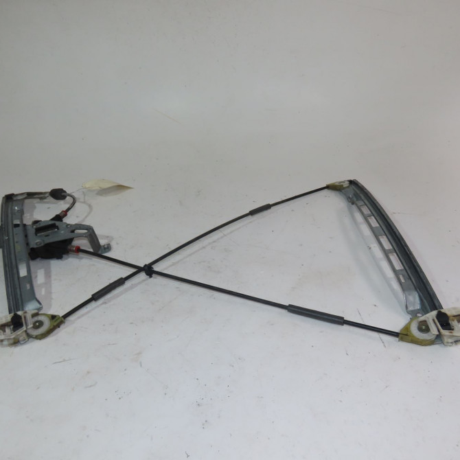 Mecanisme + moteur lève-glace avant droit occasion  Peugeot 206+ (2L_, 2M_) 1.4 hdi eco 70 (2009-2013) 5 portes   9222F7  4