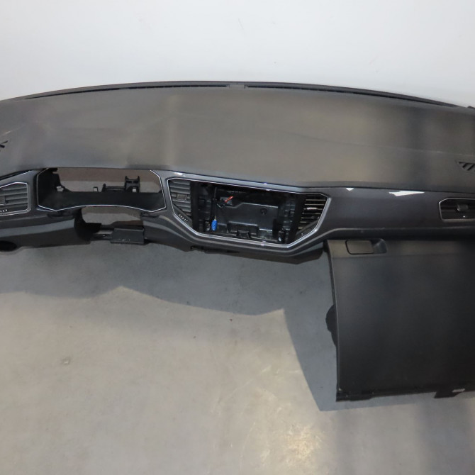 Planche de bord occasion  VOLKSWAGEN T ROC Phase 1 10-2017->...   2GA857003A82V  1