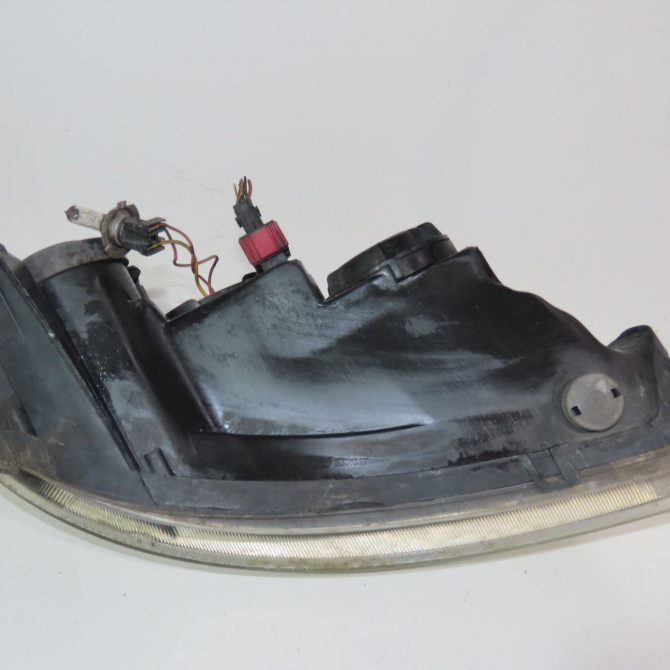 Phare droit occasion  Opel CORSA C (X01) 1.7 dti (f08, f68) (2000-2009) 5 portes   93173252  4