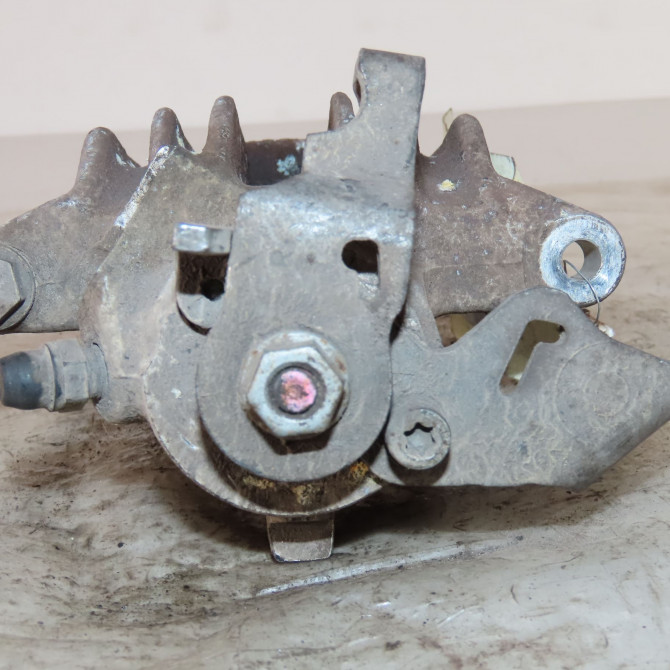 Etrier de frein arrière droit occasion  Volkswagen vw POLO V (6R1, 6C1) 1.2 tsi 16v (2014-2017) 5 portes   6R0615424  3