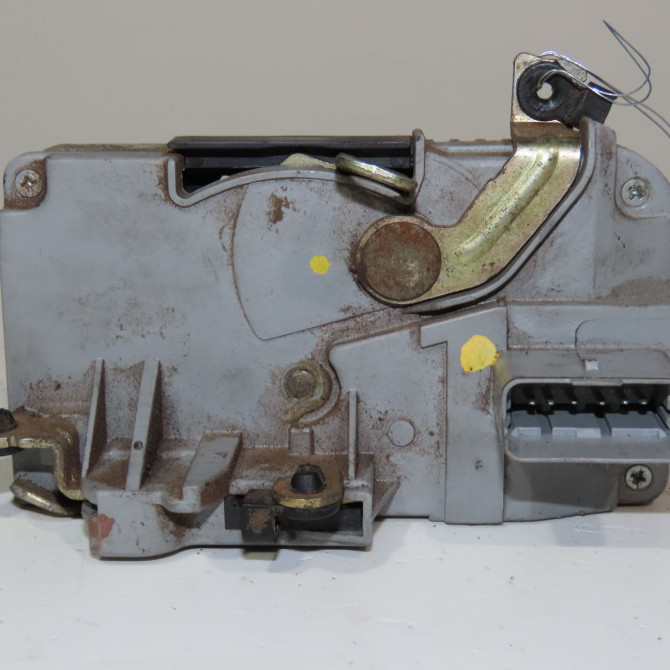 Serrure porte avd occasion  Peugeot 206 CC (2D) 1.6 16v (2dnfuf, 2dnfur) (2000-2007) 2 portes   9136J1  2