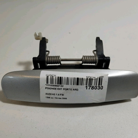 Poignee ext porte ard occasion  Audi A3 Sportback (8PA) 1.6 fsi (2004-2007)   8E0839207 