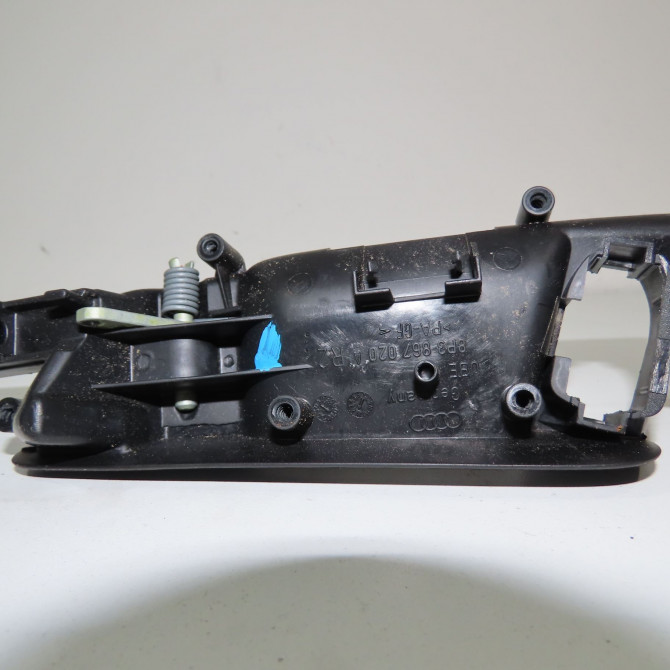 Poignee int porte avd occasion  Audi A3 (8P1) 1.9 tdi (2003-2010) 3 portes   8P3837020A4PK  2