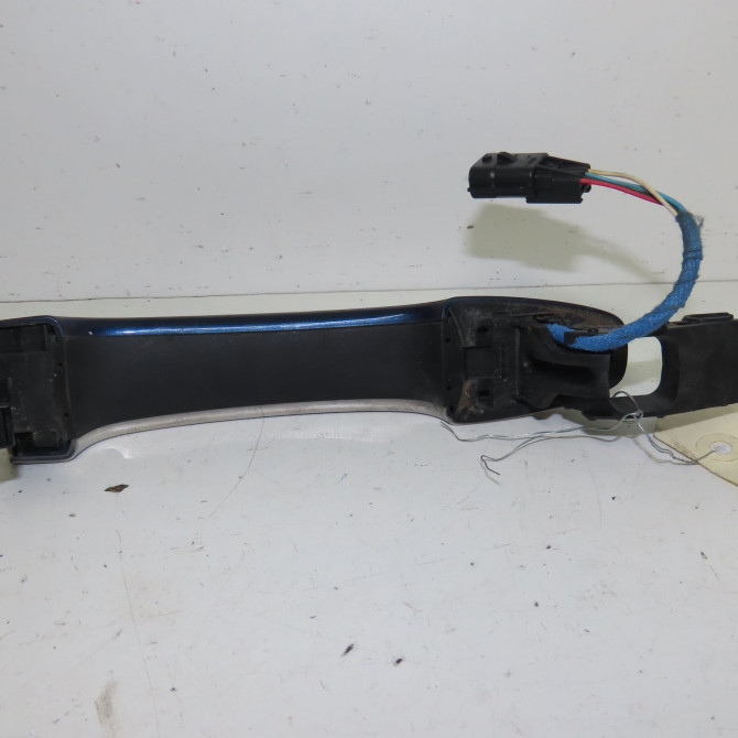 Poignee ext porte avd occasion  Renault SCÉNIC IV (J9_) 1.7 blue dci 150 (j9a7, j9a8) (2018)   806064489R  4