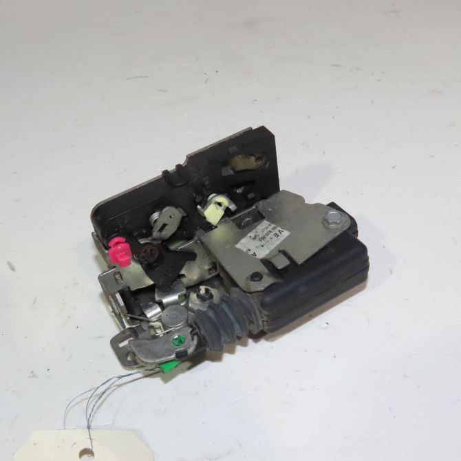 Serrure porte avg occasion  Dacia LOGAN EXPRESS (FS_) 1.5 dci (fs0k) (2009)   8200928453  4