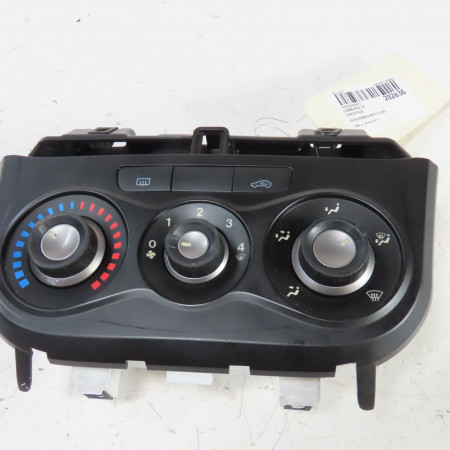Commande de chauffage occasion  Alfa romeo MITO (955_) 1.4 (955.axb1b, 955.axu1a) (2011-2018)   156101282 