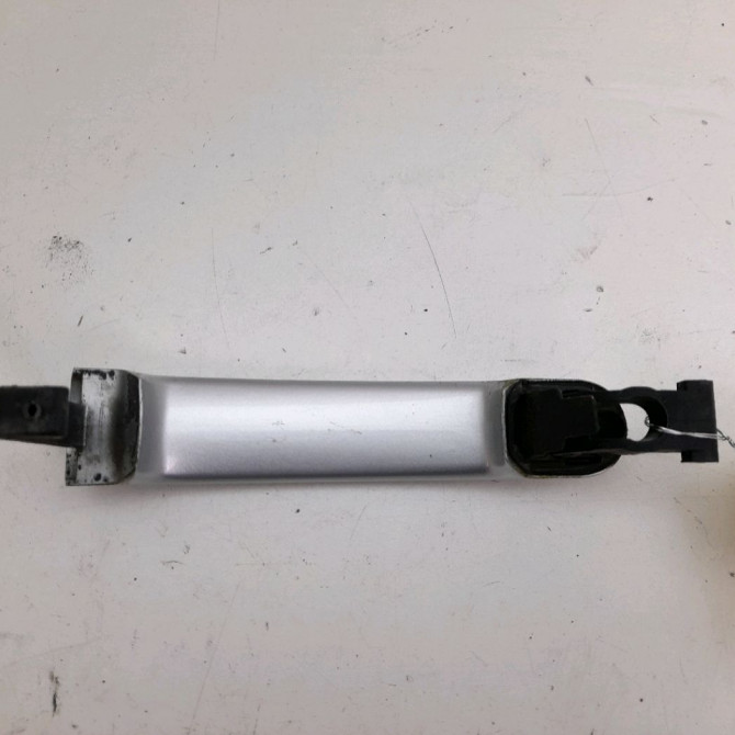 Poignee ext porte avd occasion  Volkswagen vw POLO V (6R1, 6C1) 1.6 tdi (2009) 5 portes   5N0837205MGRU  2