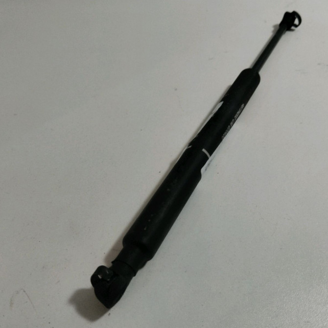 Verin d capot occasion  Alfa romeo 147 (937_) 1.9 jtd (937.axd1a, 937.bxd1a) (2001-2010)   46739202  1