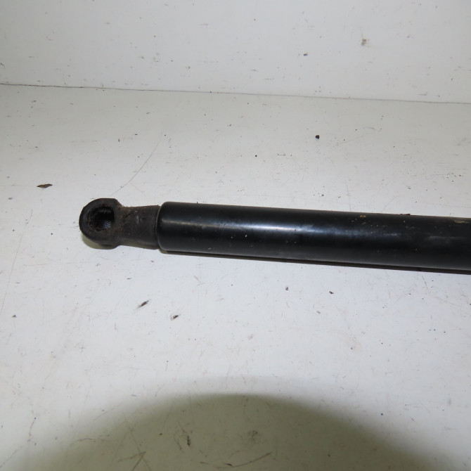 Verin droit hayon occasion  Citroën C4 CACTUS 1.2 thp 110 (2014)   9813913880  2