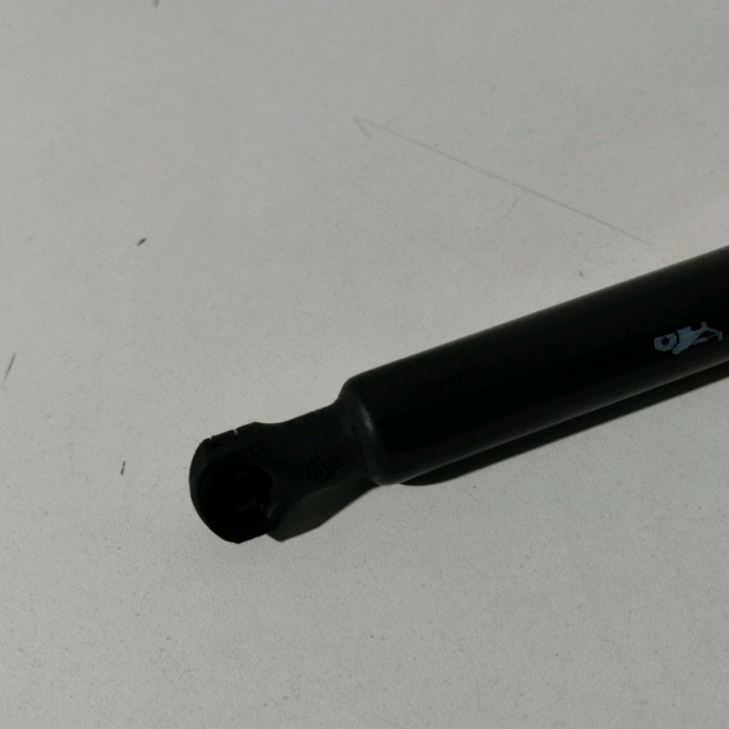 Verin gauche hayon occasion  Peugeot 208 I (CA_, CC_) 1.2 puretech 82 (2018)   1609616580  2